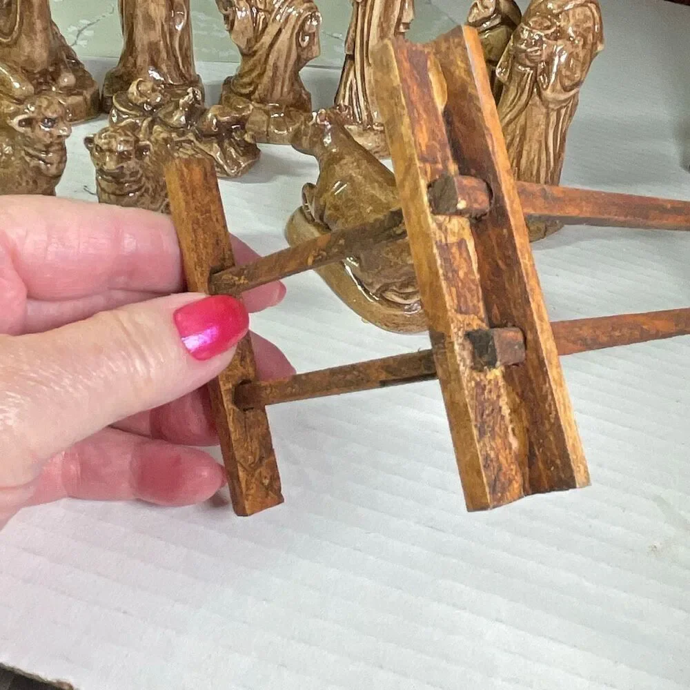 VTG 1973 Byron Mold Nativity Scene 12 pieces. Hand painted .